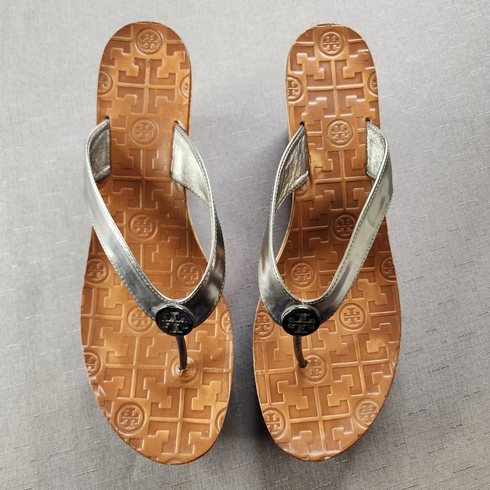 Tory Burch Thora Wedge Sandal Metallic Grey Leather Cork Platform Womens 10.5
